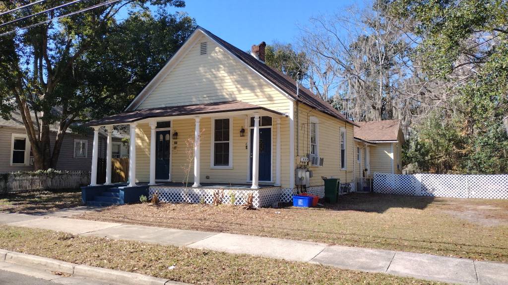 Property main image